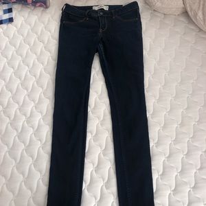 Hollister jeans 👖!! Never worn